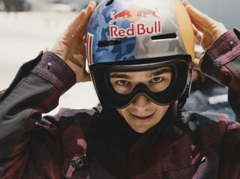 toby-miller-helmet
