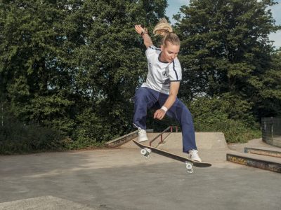 skate retreat in barcelona with roos