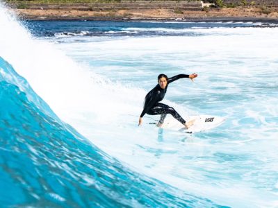 ainara-surfing