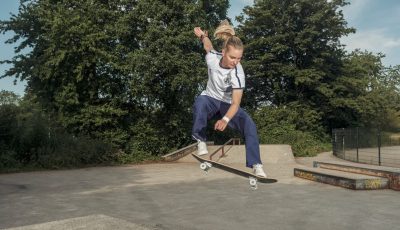 skate retreat in barcelona with roos